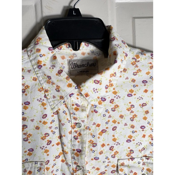 Women's XXL Western Wrangler Pearl Snap Shirt Floral White Pink Orange Cotton - Picture 4 of 9